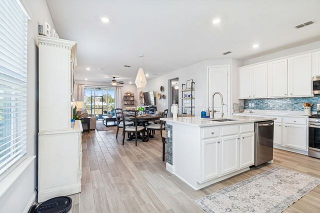 262 Killarney Ave, St Johns, FL 32259