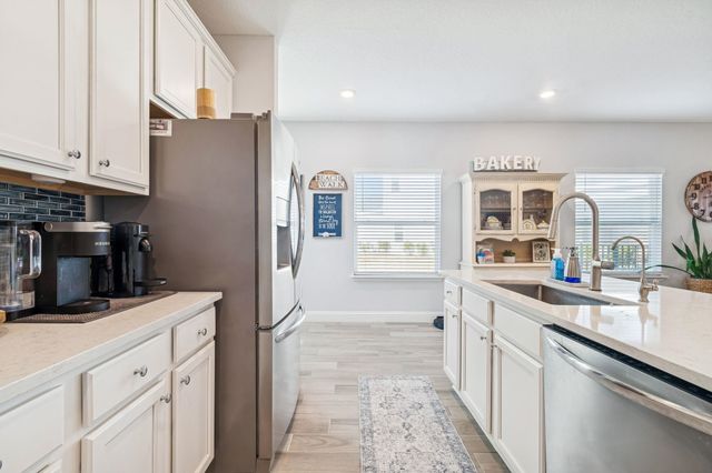 262 Killarney Ave, St Johns, FL 32259