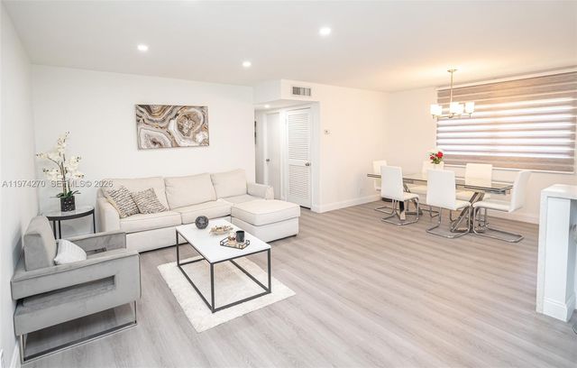 5300 Washington St T227, Hollywood, FL 33021