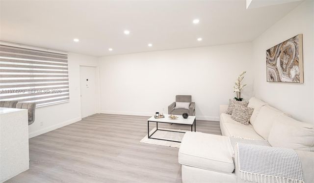 5300 Washington St T227, Hollywood, FL 33021