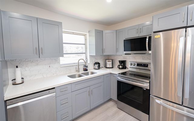 5300 Washington St T227, Hollywood, FL 33021