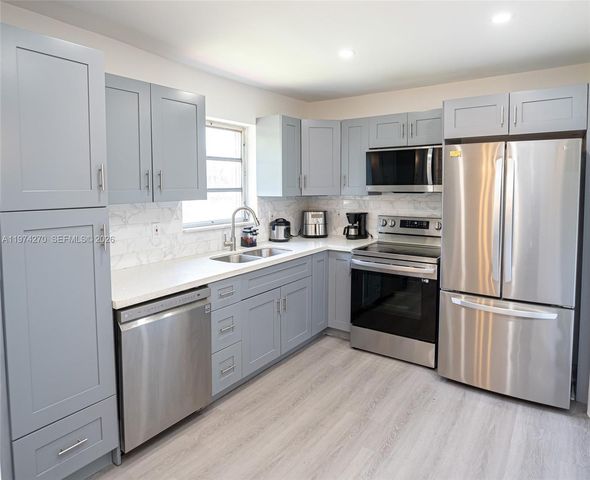 5300 Washington St T227, Hollywood, FL 33021