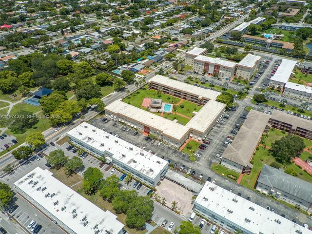 5300 Washington St T227, Hollywood, FL 33021