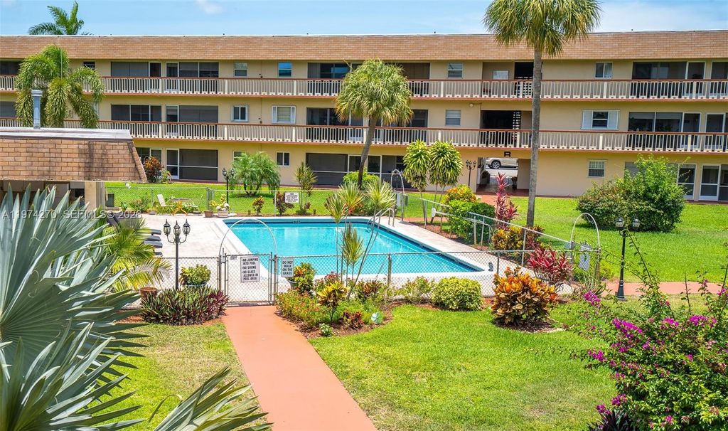 5300 Washington St T227, Hollywood, FL 33021