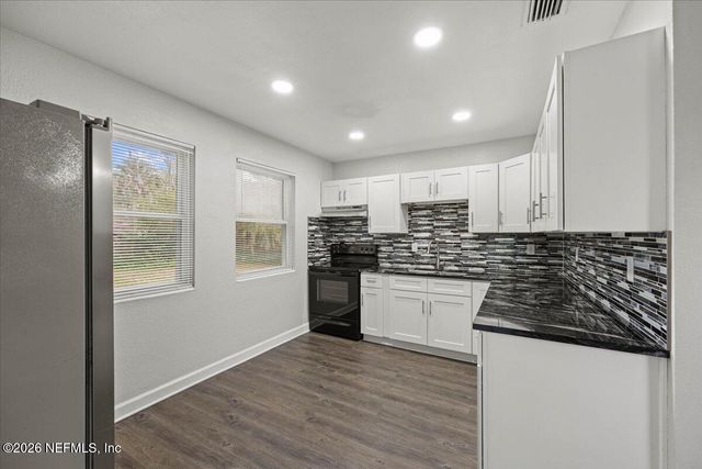 10533 ARENDAL Road, Jacksonville, FL 32218