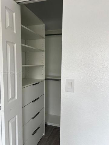 1017 NE 42nd Pl 1017, Homestead, FL 33033