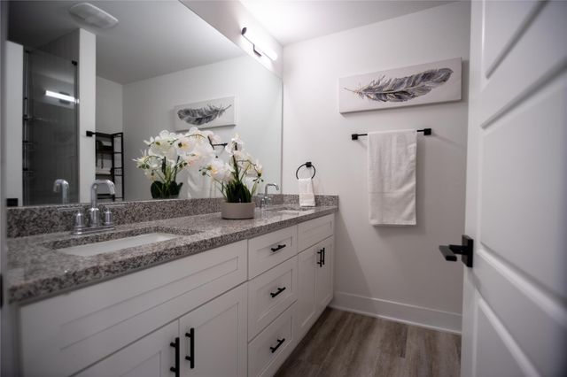 21201 Portsmouth CV 5, Lago Vista, TX 78645