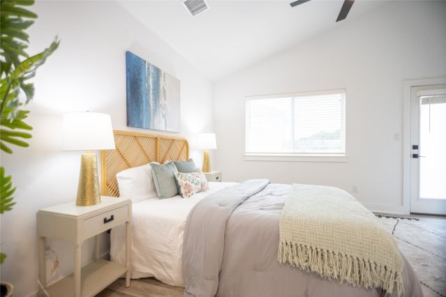 21201 Portsmouth CV 5, Lago Vista, TX 78645