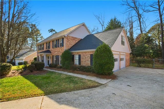 653 Parkcrest NE Place, Marietta, GA 30068