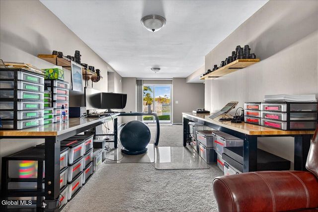 17 Meadowbrook Court, Ballston, NY 12020