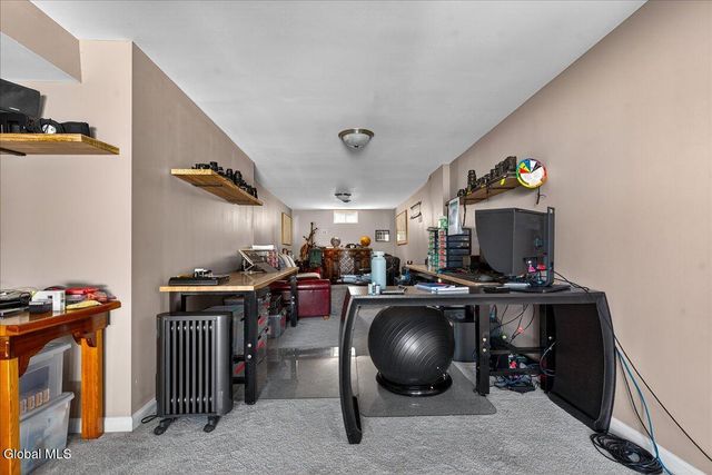 17 Meadowbrook Court, Ballston, NY 12020