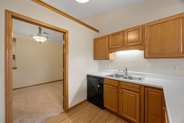 4761 Westchester Drive NE C, Cedar Rapids, IA 52402