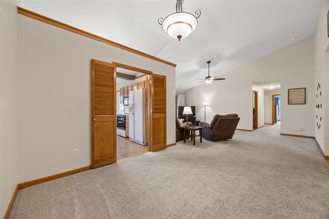 4761 Westchester Drive NE C, Cedar Rapids, IA 52402