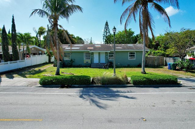 1056 NE 34th Court, Oakland Park, FL 33334