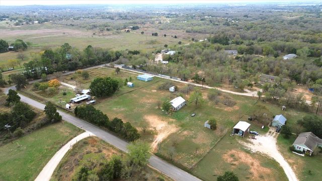 163 Lower Elgin RD, Elgin, TX 78621