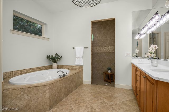 10879 Pond Ridge DR, Fort Myers, FL 33913