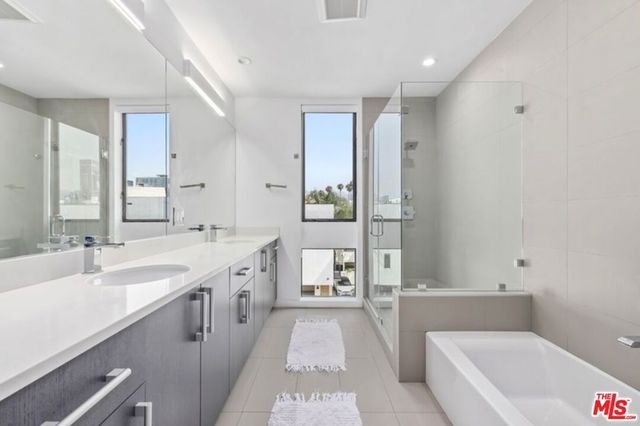 1243 N Gower Street, Los Angeles, CA 90038