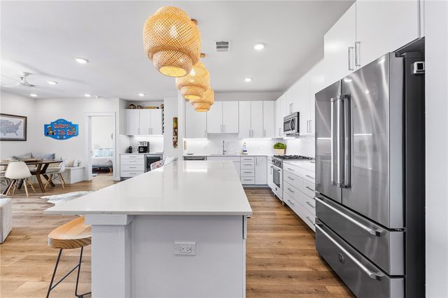 630 W Center Square 206, Port Aransas, TX 78373