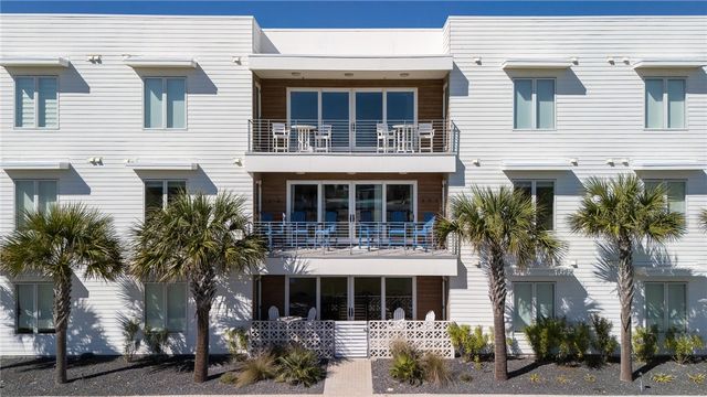 630 W Center Square 206, Port Aransas, TX 78373