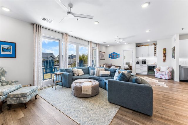 630 W Center Square 206, Port Aransas, TX 78373