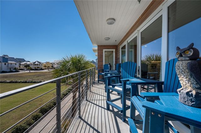 630 W Center Square 206, Port Aransas, TX 78373