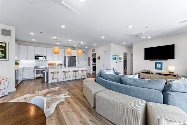 630 W Center Square 206, Port Aransas, TX 78373