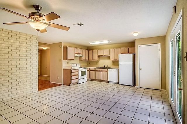 6907 Tara Drive, Richmond, TX 77469