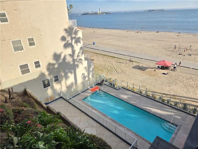 25 15th, Long Beach, CA 90802