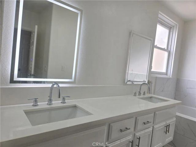 25 15th, Long Beach, CA 90802