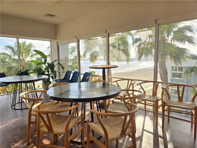 25 15th, Long Beach, CA 90802