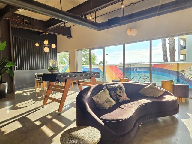 25 15th, Long Beach, CA 90802