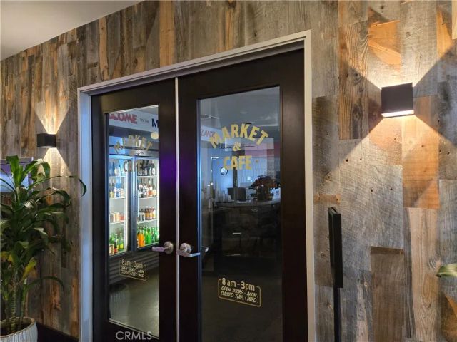 25 15th, Long Beach, CA 90802