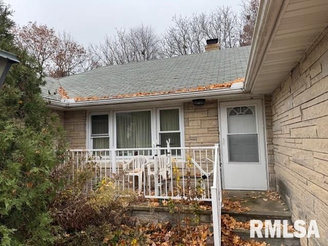 154 N STEWART Street, Creve Coeur, IL 61610