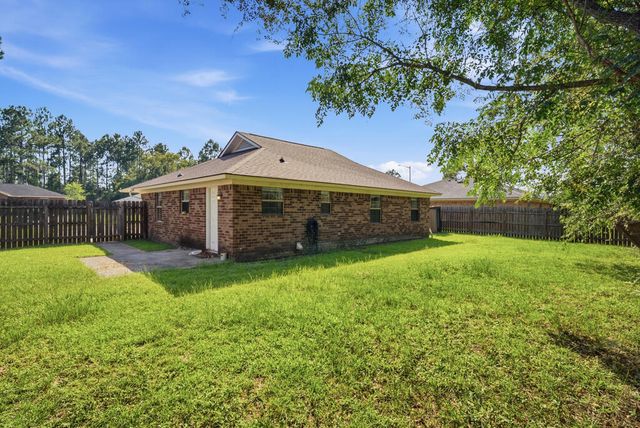 1328 Loblolly Drive, Hinesville, GA 31313