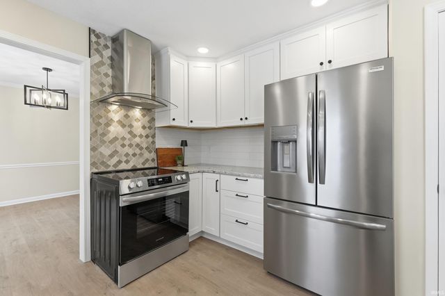 7824 Sunderland Drive, Fort Wayne, IN 46835