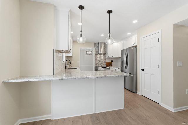 7824 Sunderland Drive, Fort Wayne, IN 46835