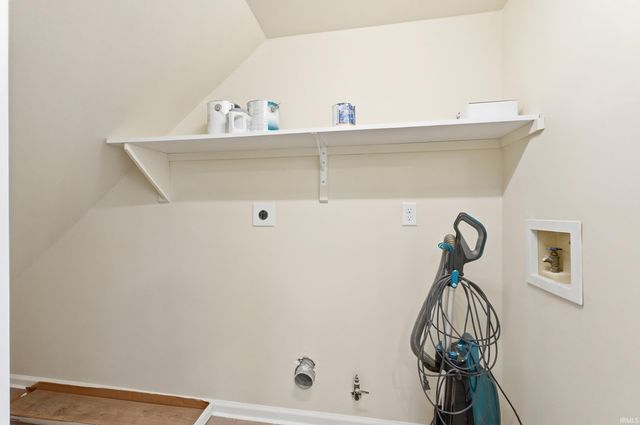 7824 Sunderland Drive, Fort Wayne, IN 46835