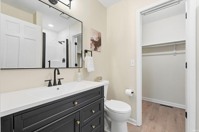 7824 Sunderland Drive, Fort Wayne, IN 46835