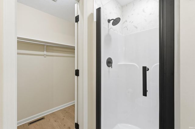 7824 Sunderland Drive, Fort Wayne, IN 46835