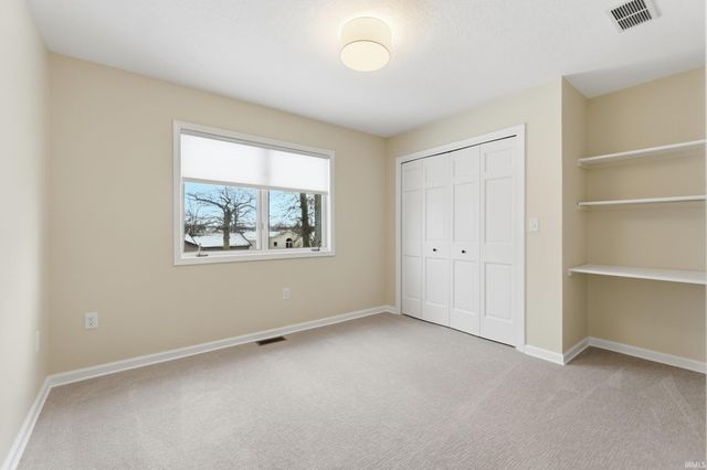 7824 Sunderland Drive, Fort Wayne, IN 46835