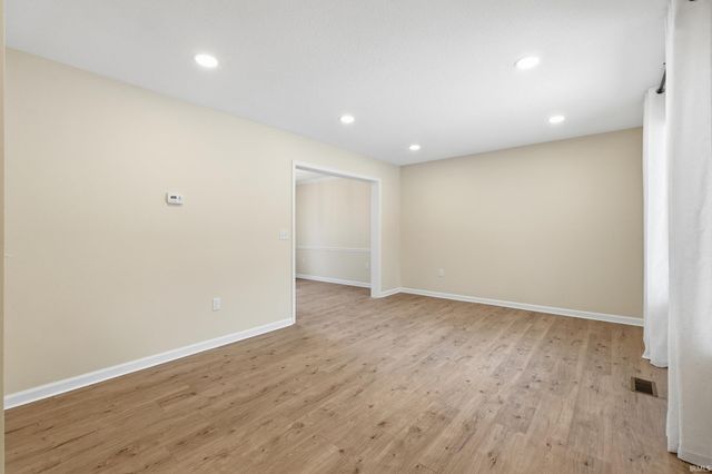 7824 Sunderland Drive, Fort Wayne, IN 46835