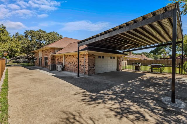 7104 Church Park Drive, Fort Worth, TX 76133