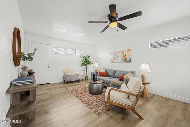 723 E SUNNYSLOPE Lane, Phoenix, AZ 85020