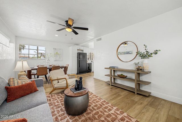 723 E SUNNYSLOPE Lane, Phoenix, AZ 85020