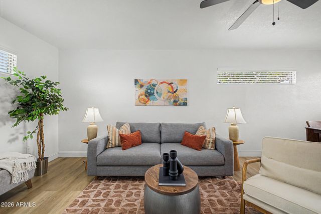 723 E SUNNYSLOPE Lane, Phoenix, AZ 85020