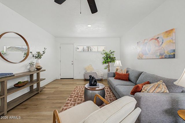 723 E SUNNYSLOPE Lane, Phoenix, AZ 85020