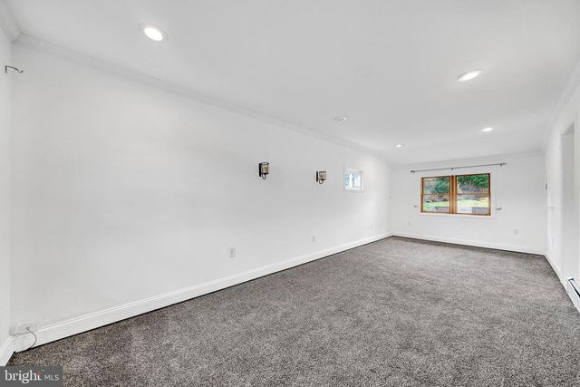 6 UNITY TURN, Levittown, PA 19056