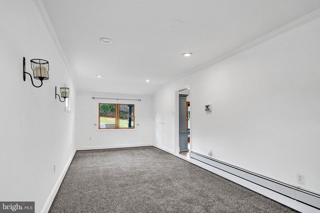 6 UNITY TURN, Levittown, PA 19056