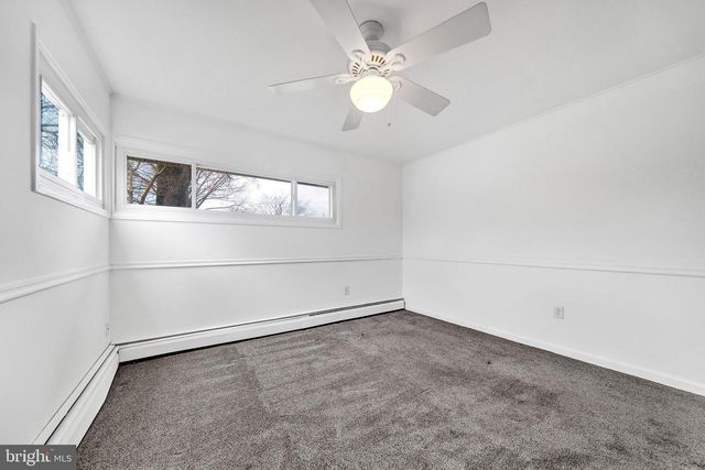 6 UNITY TURN, Levittown, PA 19056