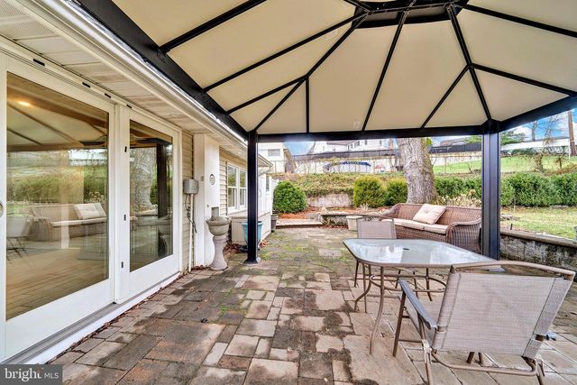 6 UNITY TURN, Levittown, PA 19056